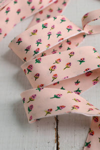 2.5" Bias Quilt Binding // Field Strawberries in Blush