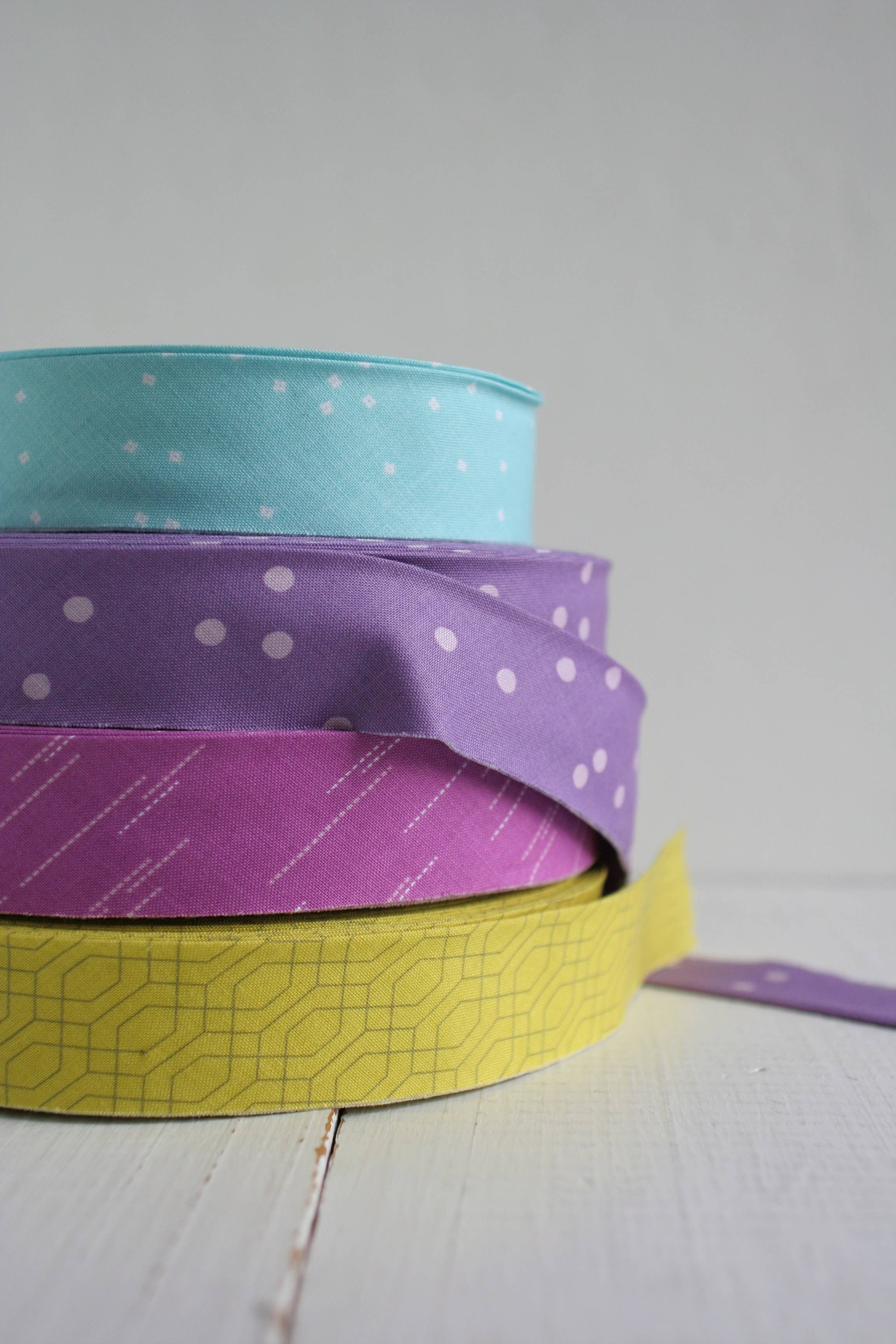 2.5" Bias Quilt Binding // Citron Lattice // Bessie Pearl