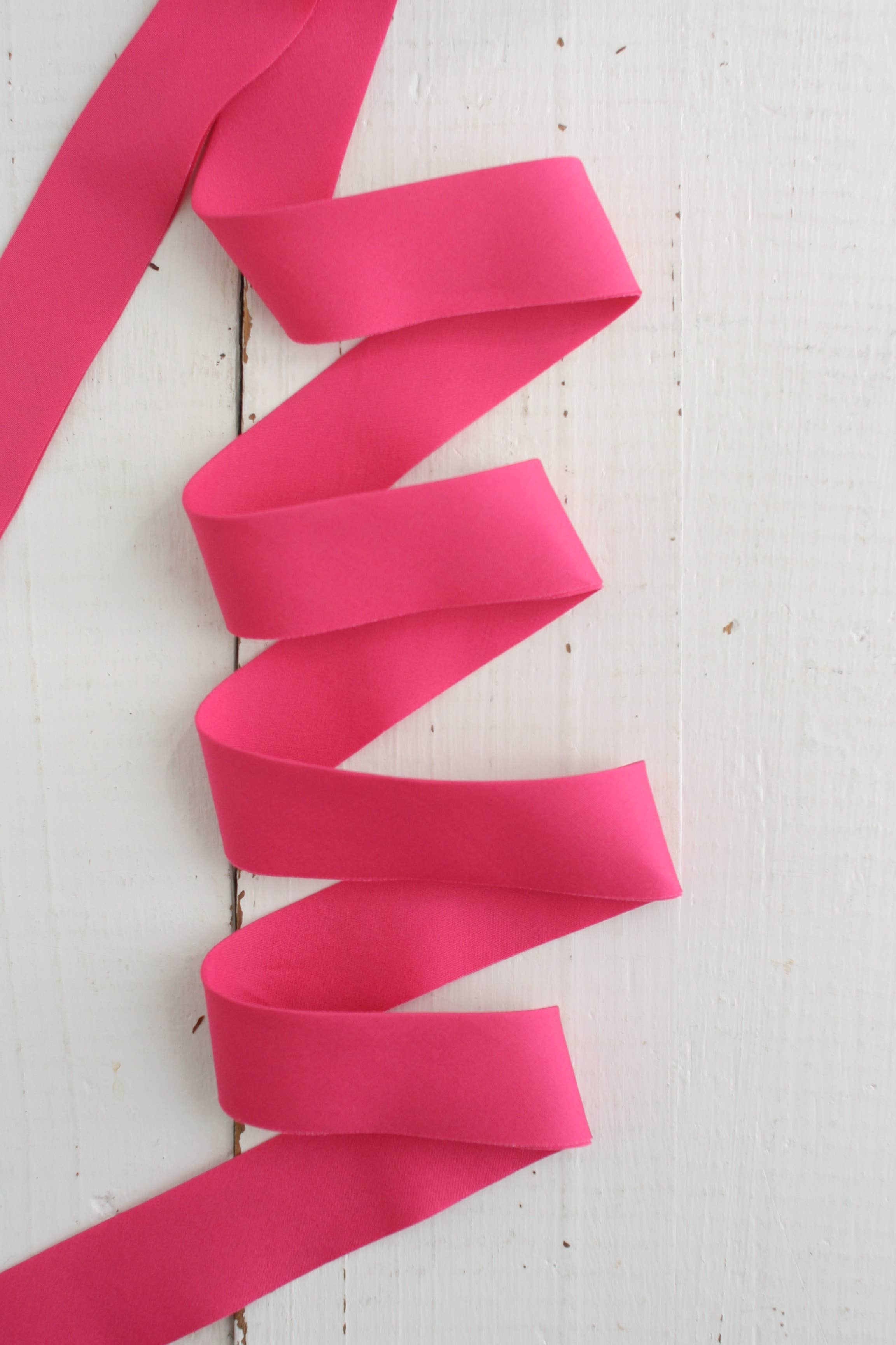 2.5" Bias Quilt Binding // Cherry Lipstick Solid // Bessie Pearl