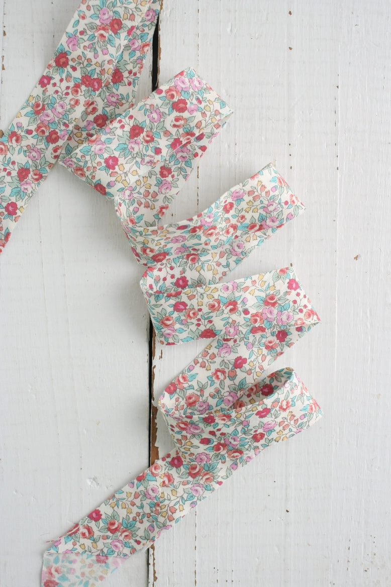 2.5" Bias Quilt Binding // Bouquet Blossom // Bessie Pearl