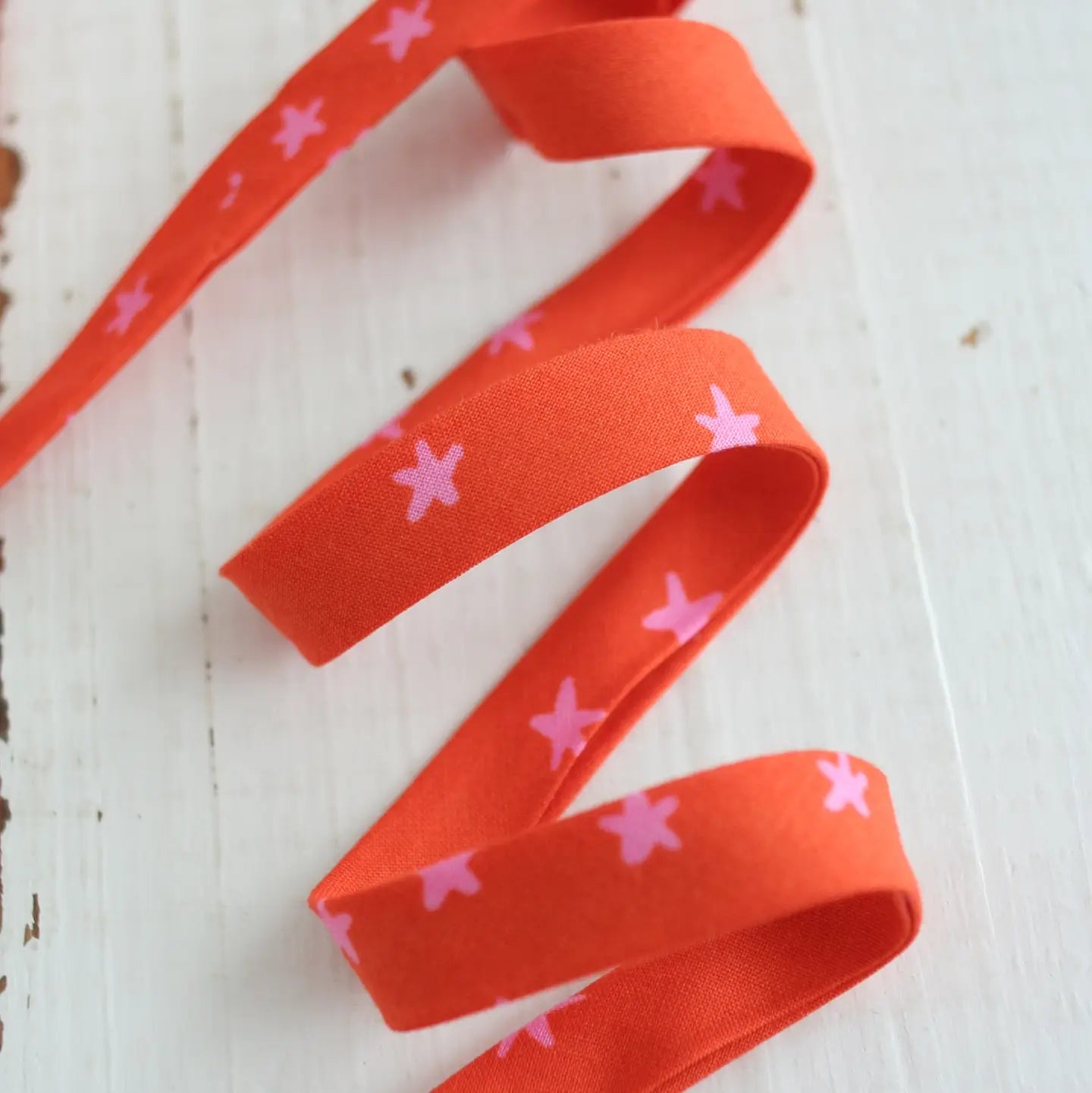 1/2" Double Fold Bias Binding // Starry Warm Red // Bessie Pearl