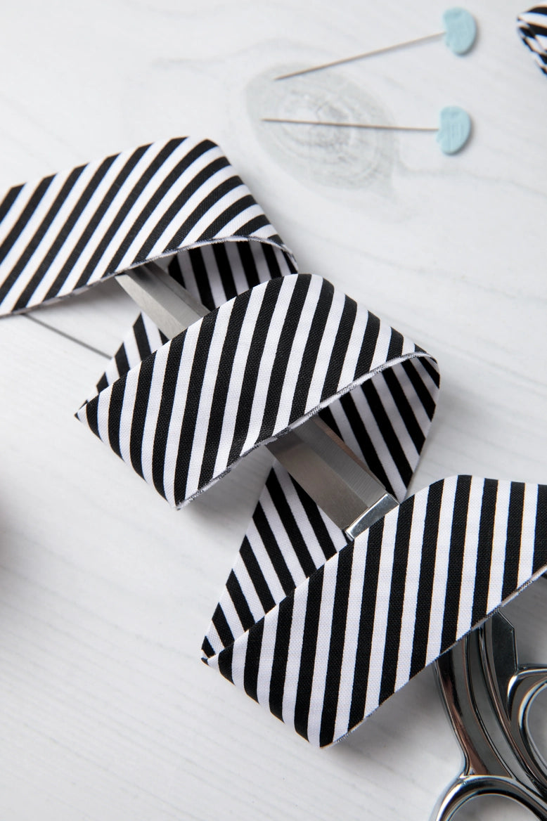 2.5" Bias Quilt Binding // Black & White Stripe // Bessie Pearl