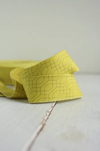 2.5" Bias Quilt Binding // Citron Lattice // Bessie Pearl