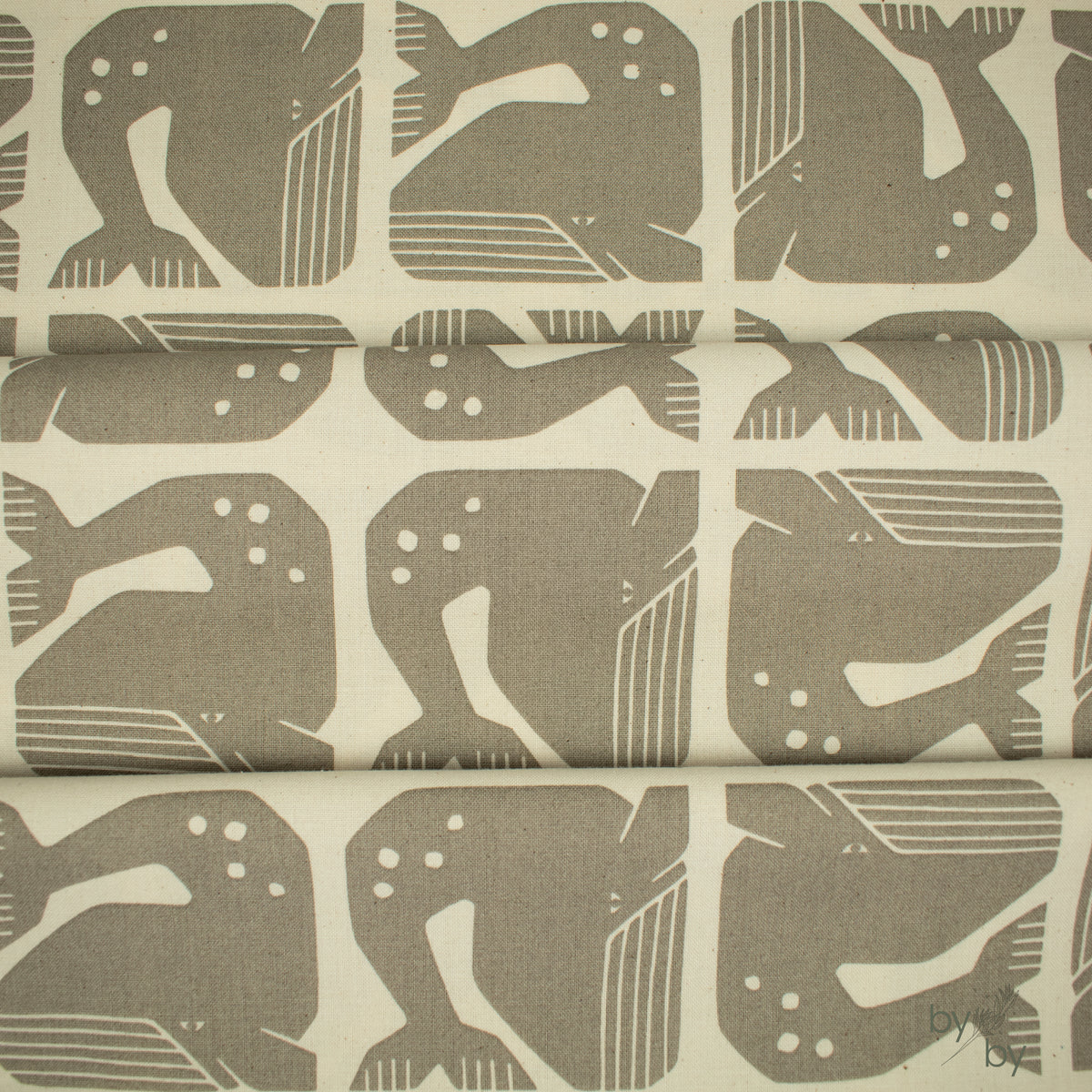 By the Seaside II // Grumpy Whale - Gray Unbleached // Loes van Oosten