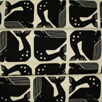 By the Seaside II // Grumpy Whale - Black Unbleached // Loes van Oosten