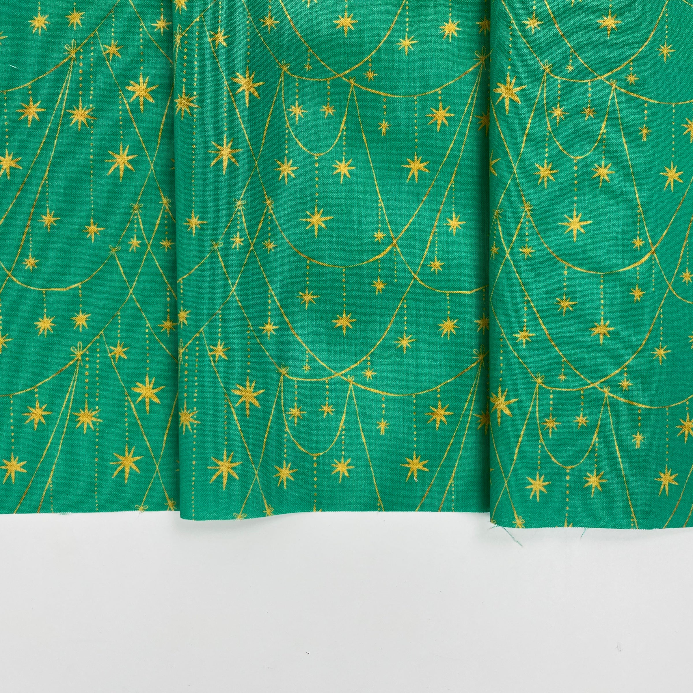 Holly Jolly // Star Garland // Faye Guanipa