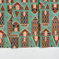 Holly Jolly // Gingerbread Houses // Faye Guanipa