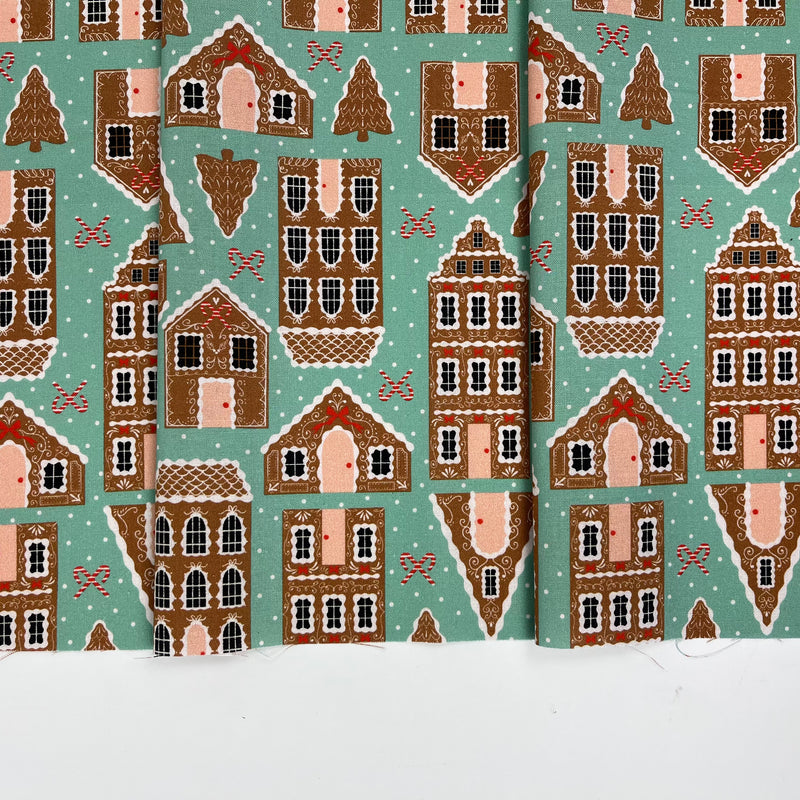 Holly Jolly // Gingerbread Houses // Faye Guanipa