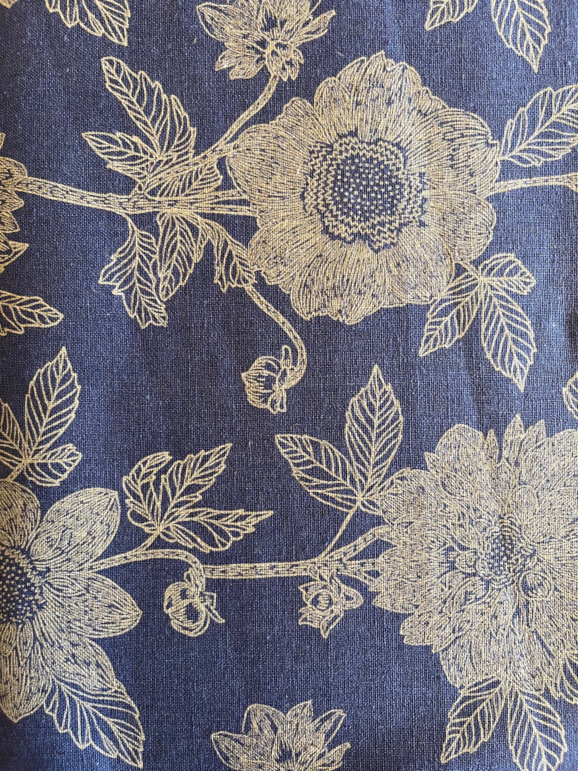 Silhouette // Stitched Dahlia - Cornflower // Anna Maria Textiles