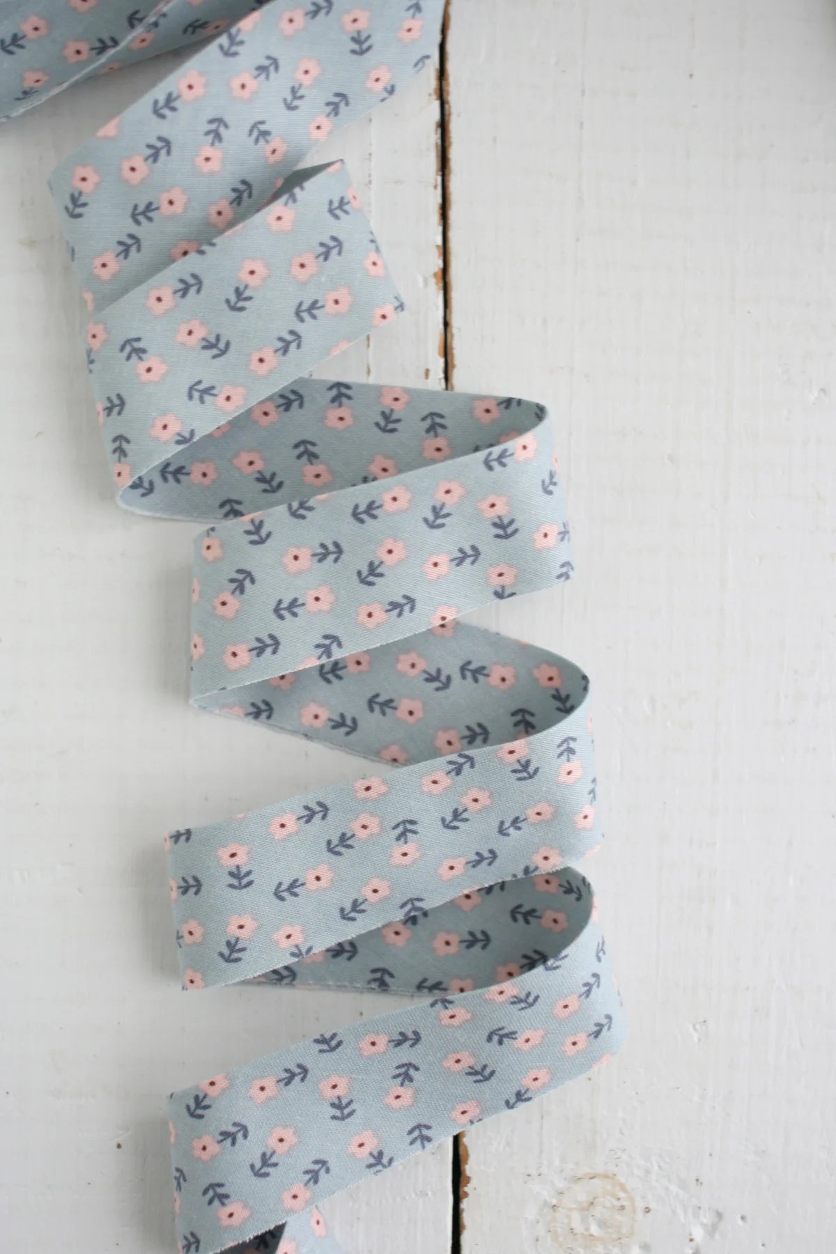 2.5" Bias Quilt Binding // Cottage Light Blue Floral  // Bessie Pearl